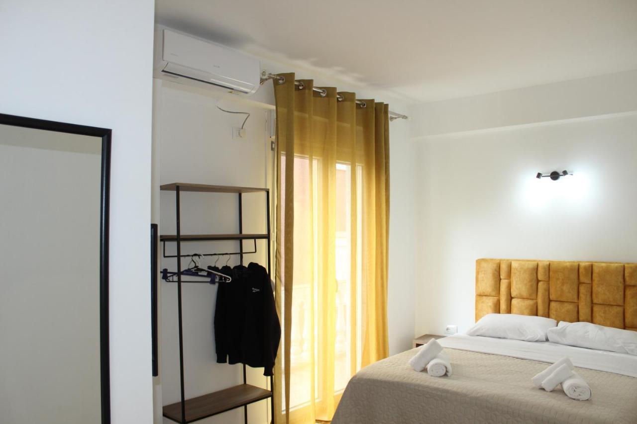 Elite Hotel Sarandë Exteriör bild