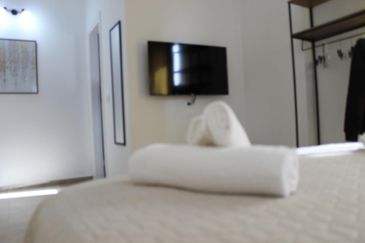 Elite Hotel Sarandë Exteriör bild