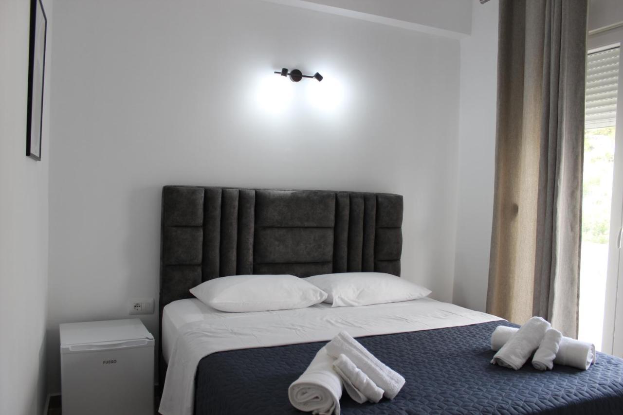 Elite Hotel Sarandë Exteriör bild