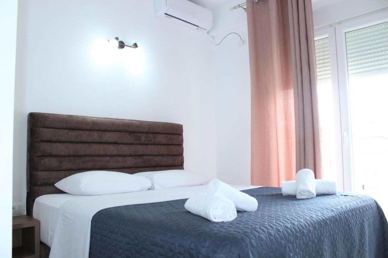 Elite Hotel Sarandë Exteriör bild