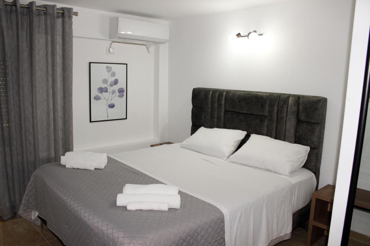 Elite Hotel Sarandë Exteriör bild