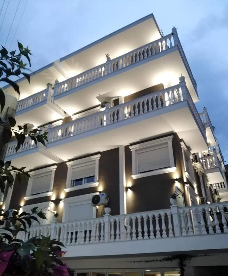 Elite Hotel Sarandë Exteriör bild